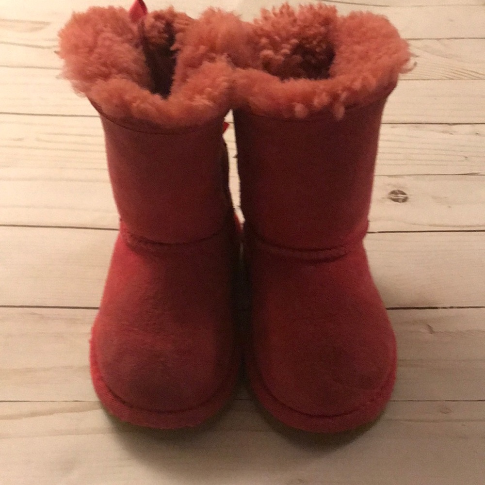 UGG Toddler Bailey Bow Pink Suede Boots Size 6 - Picture 4 of 4